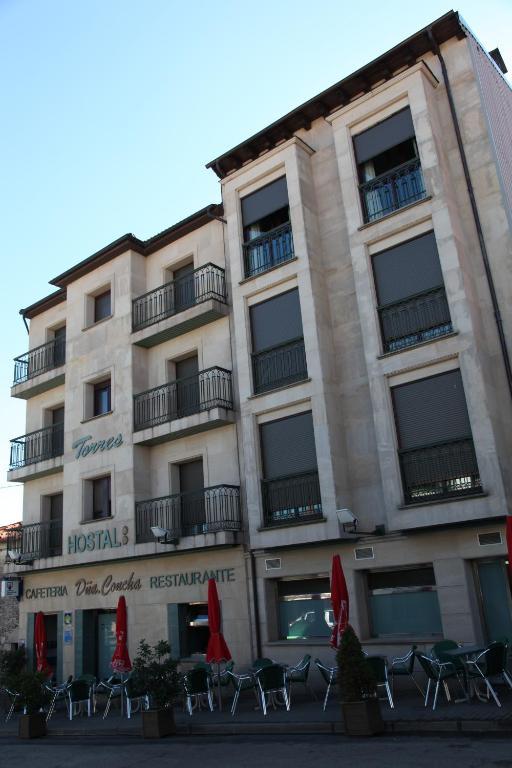 Hostal Torres San Leonardo de Yagüe Exterior photo