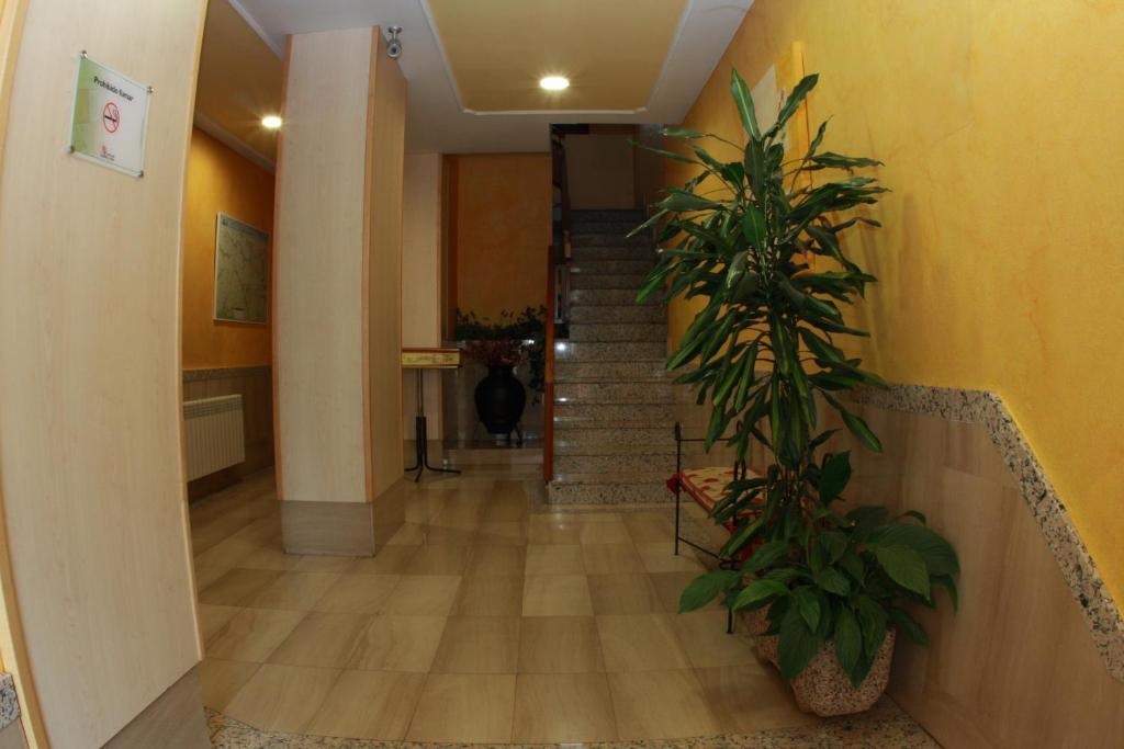 Hostal Torres San Leonardo de Yagüe Exterior photo