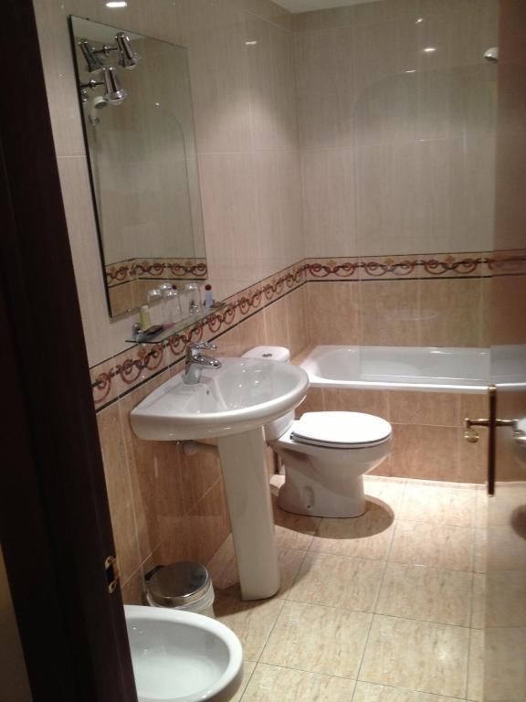 Hostal Torres San Leonardo de Yagüe Room photo