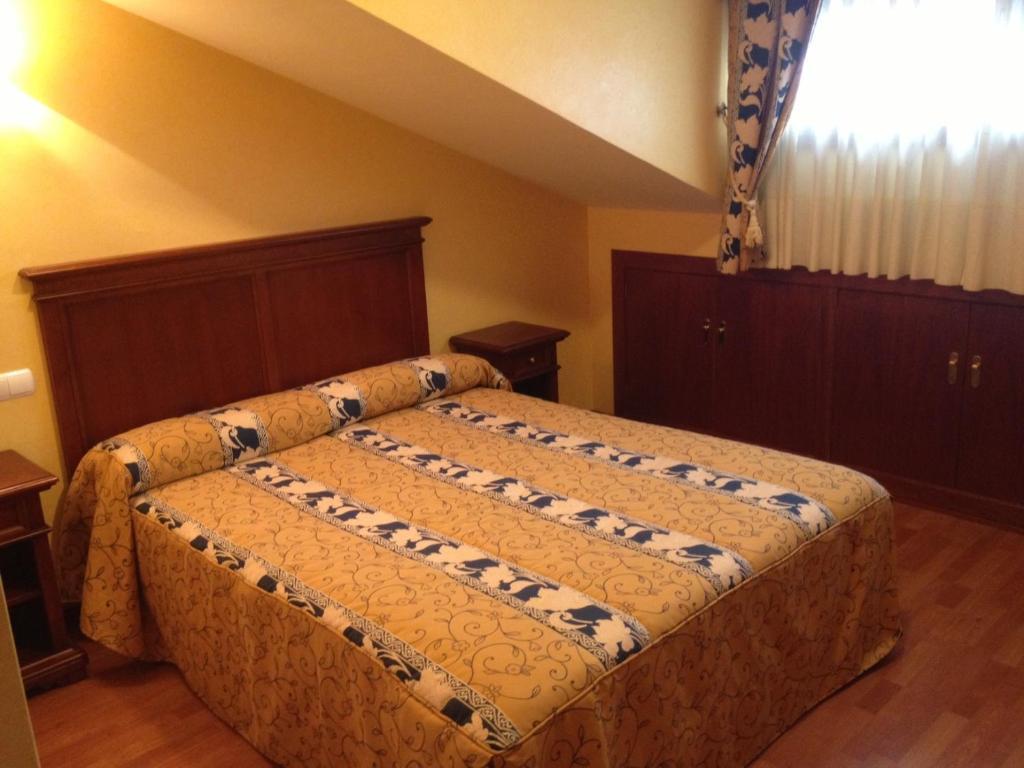 Hostal Torres San Leonardo de Yagüe Room photo
